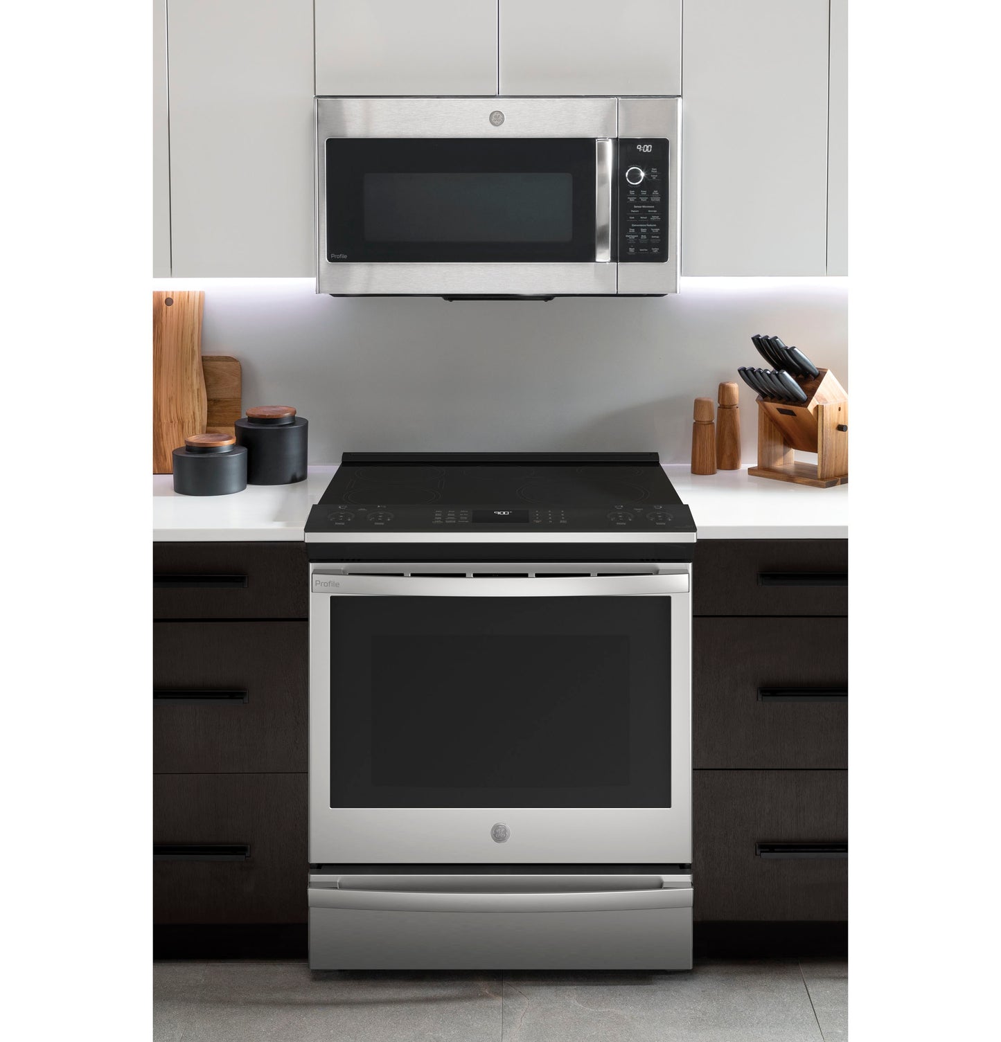 GE Profile™ ENERGY STAR® 30" Smart Slide-In Fingerprint Resistant Front-Control Induction and Convection Range with No Preheat Air Fry