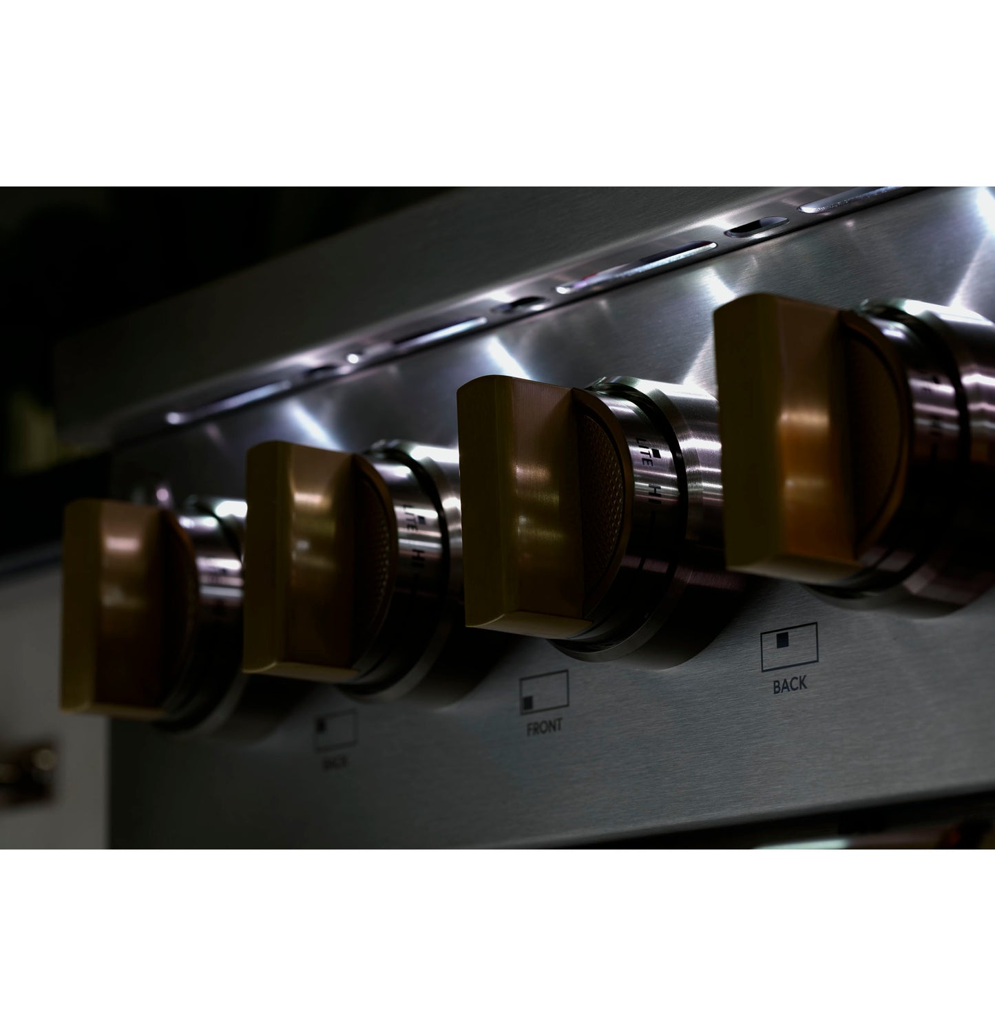 Monogram 36" Professional Gas Rangetop with 4 Burners and Griddle (Natural Gas)