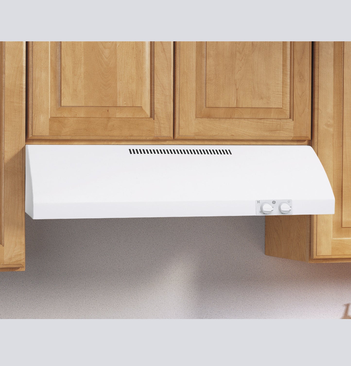 GE® Deluxe Range Hood