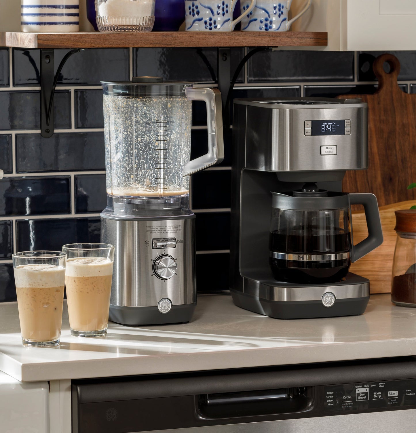 GE Blender with personal cups