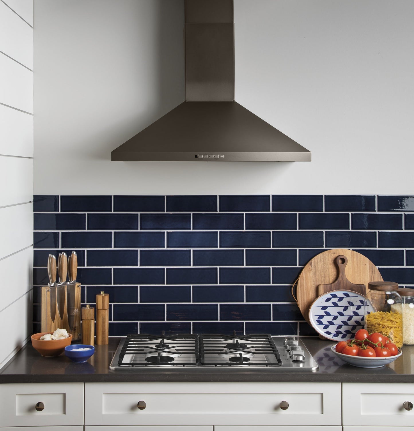 GE® 30" Wall-Mount Pyramid Chimney Hood