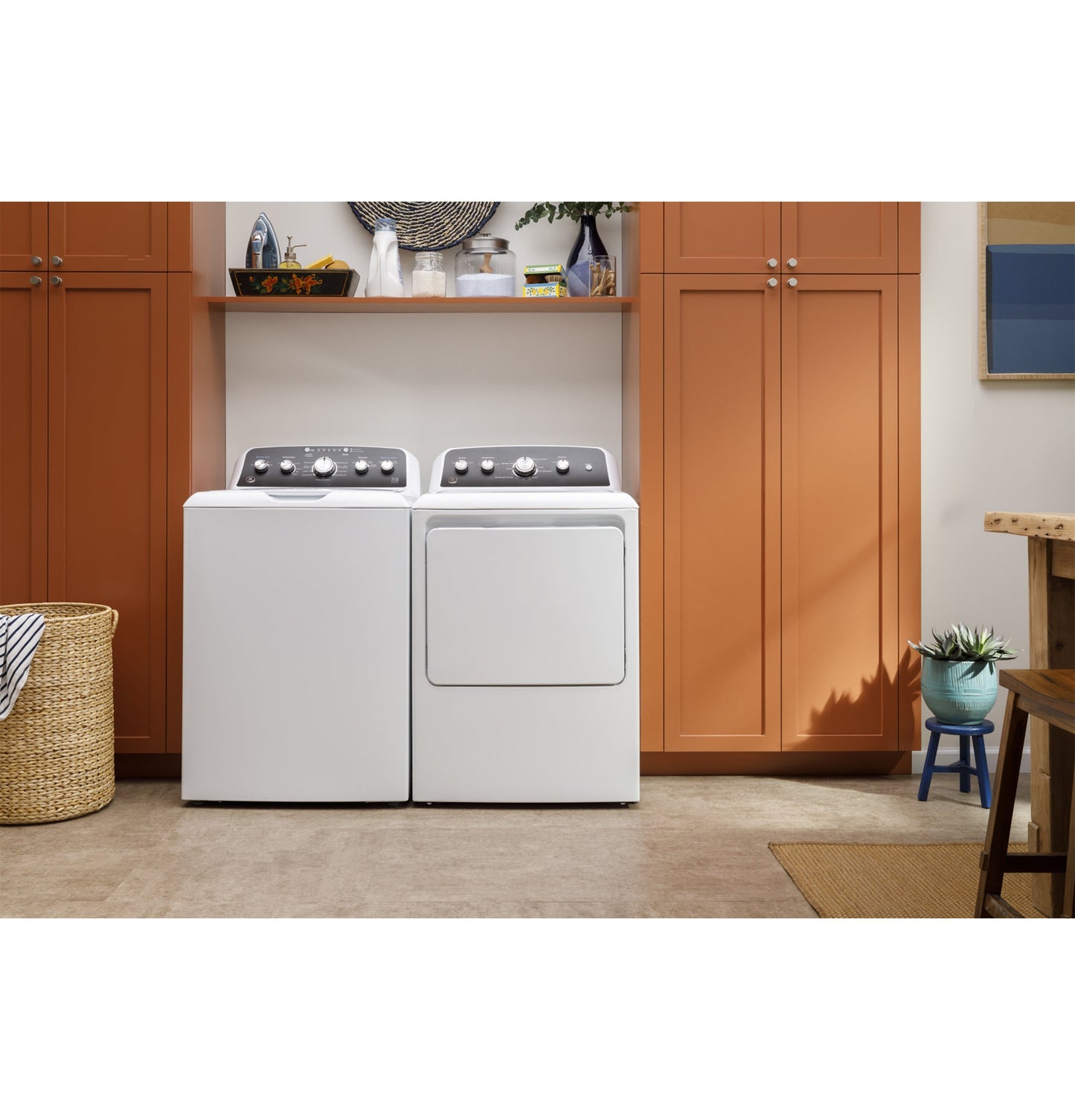 GE® 7.2 cu. ft. Capacity Gas Dryer with Spanish Panel and Up To 120 ft. Venting