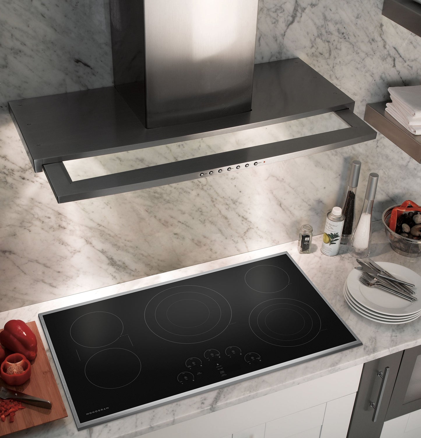 Monogram 36" Slide-Out Hood