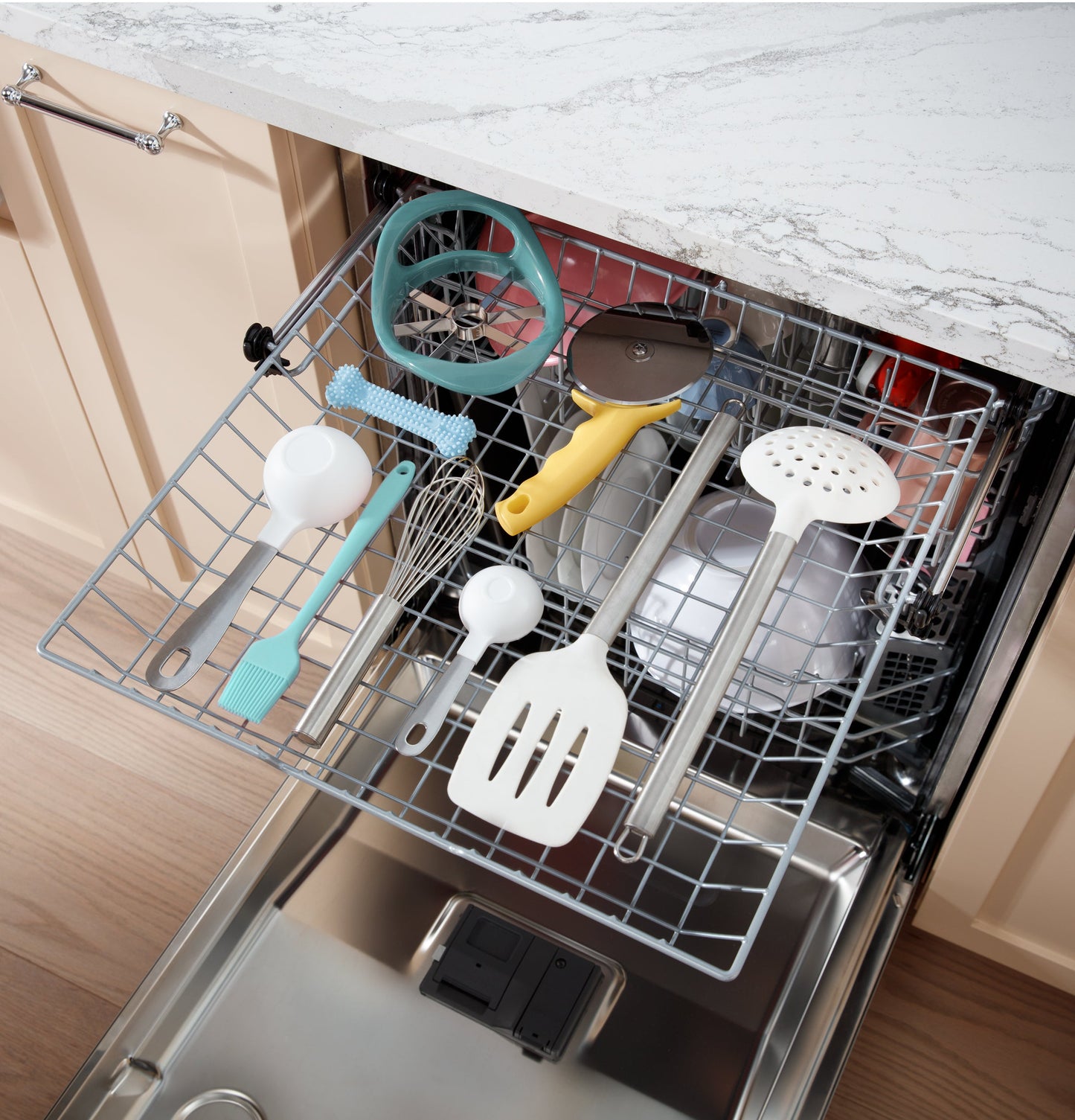 GE® Fingerprint Resistant Top Control with Stainless Steel Interior Dishwasher with Sanitize Cycle