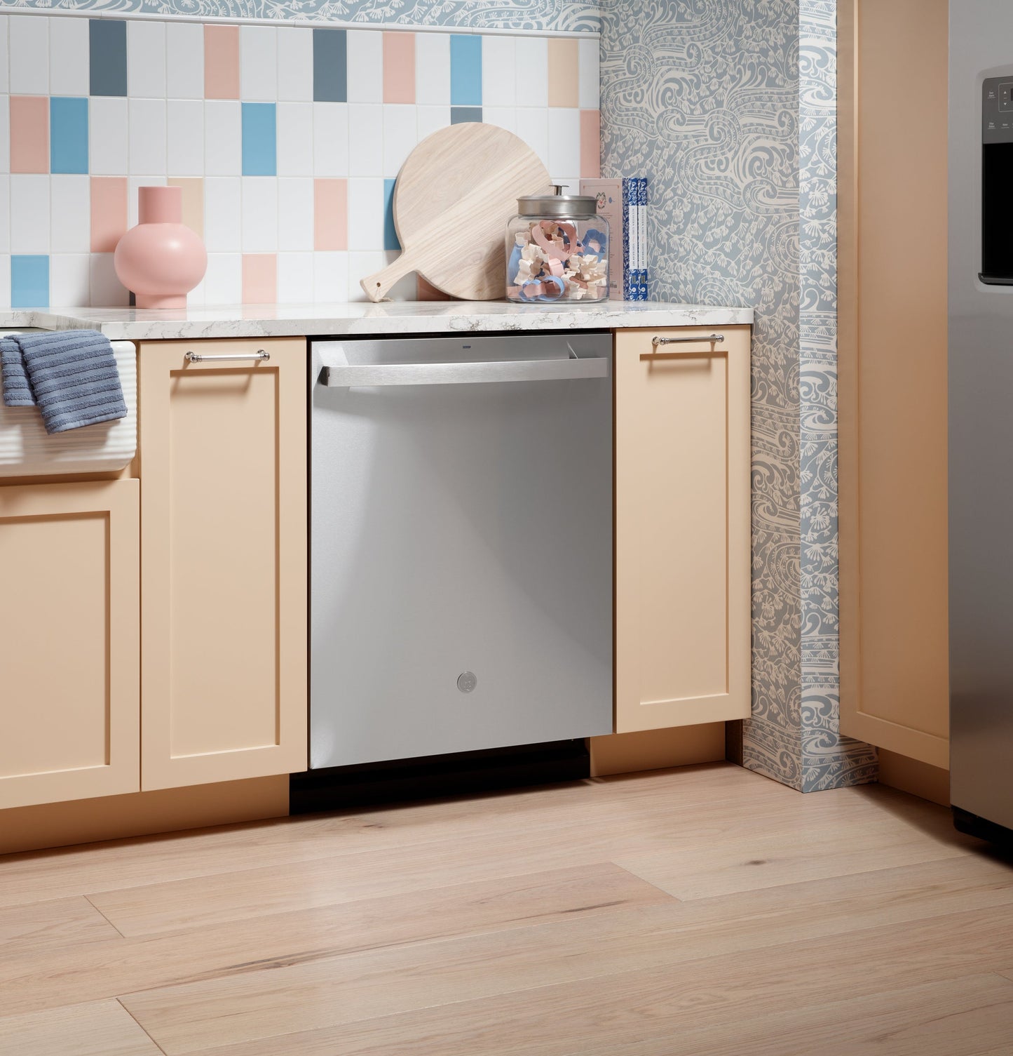 GE® Top Control with Stainless Steel Interior Dishwasher with Sanitize Cycle